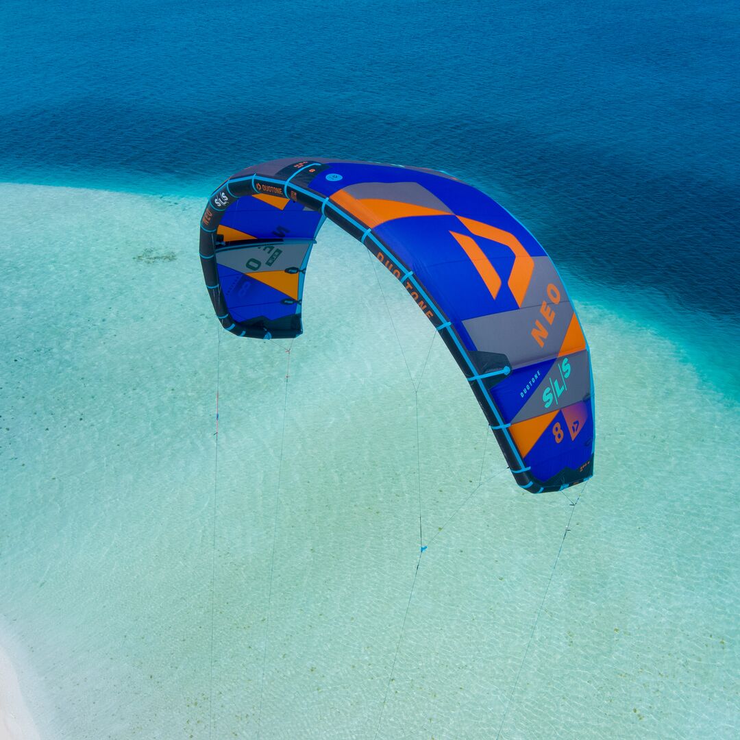 AILE DE KITESURF ELEVEIGHT RS V8 2024